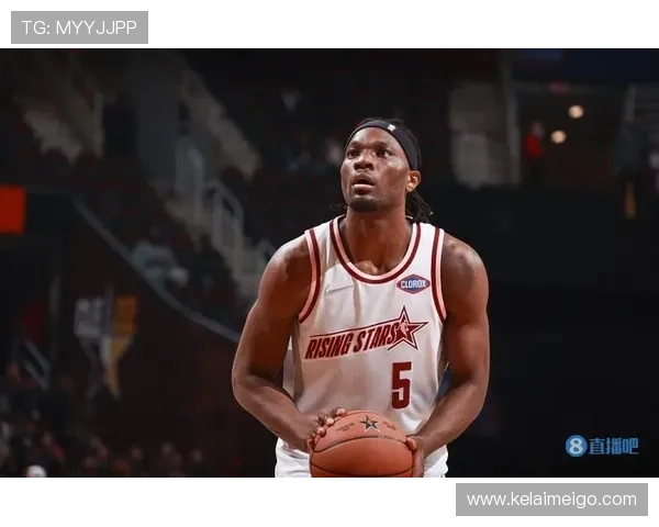 莫布里表现亮眼进攻提升18投8中三分4中8贡献22分外加8篮板3助攻3抢断